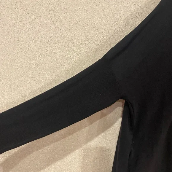 Athleta Purana Wrap Sweatshirt Size Medium Petite EUC - Picture 3 of 5